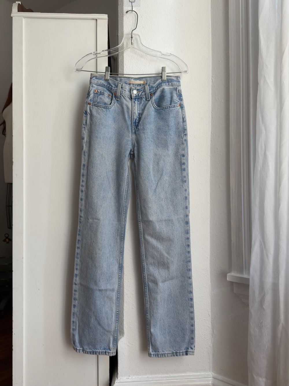 Levi’s Low Pro Straight 100% cotton sz 24